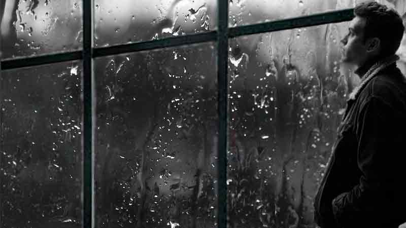 Дождь за окном – коллаж.
